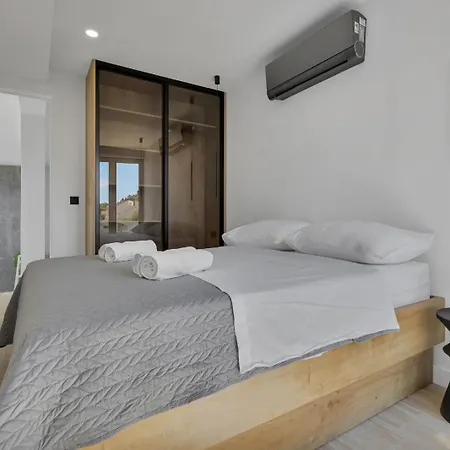 Penthouse Soll Apartment Drašnice
