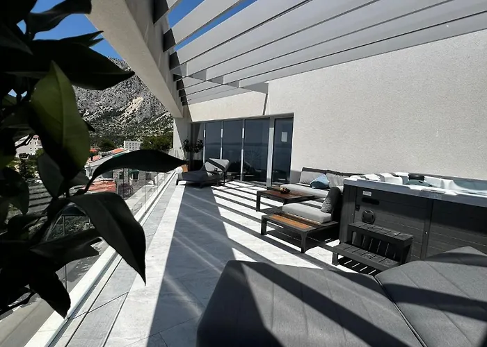 Penthouse Soll 公寓 *